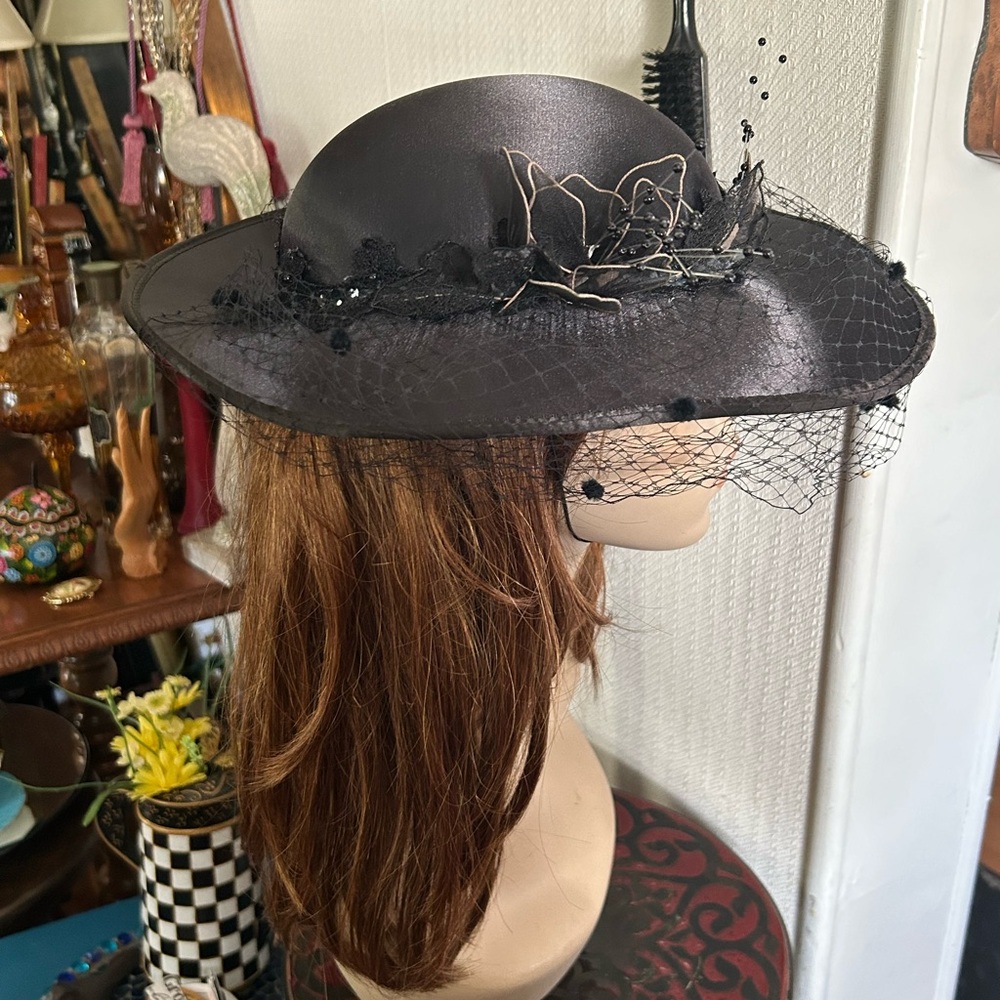 Vintage Black Satin Wide Brim Hat w Veil - Picture 9 of 16